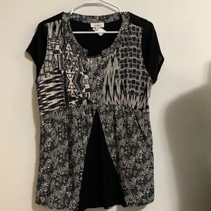Cute black and white rayon top Symmetry brand Med